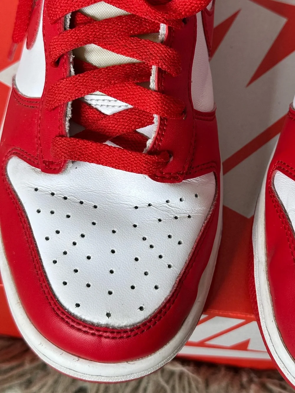 Nike Dunk High Championship Red DB2179-106 7 Youth
